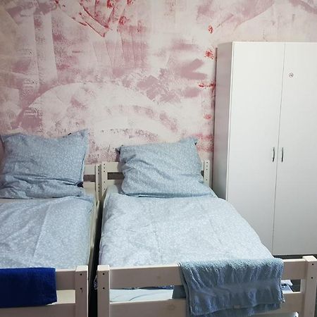 Handwerker Unterkunft Monteurzimmer Mit Gemeinschaftsbad In Brebach Saarbrücken Esterno foto