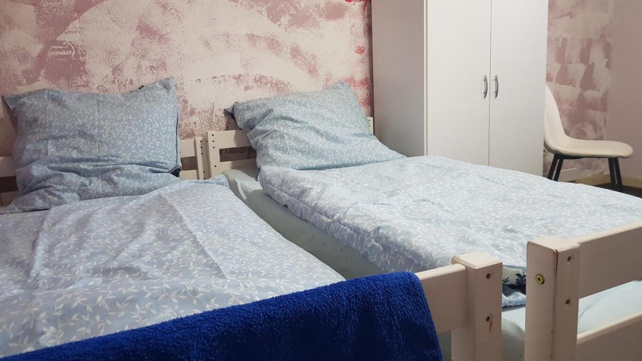Handwerker Unterkunft Monteurzimmer Mit Gemeinschaftsbad In Brebach Saarbrücken Esterno foto